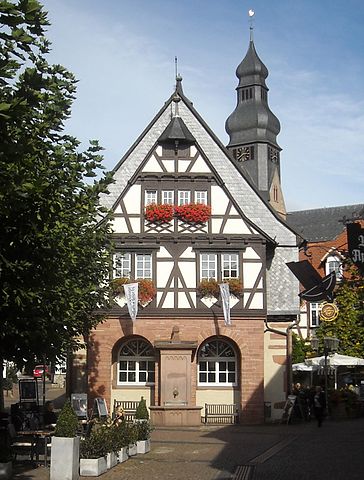 Hofheim , altes Rathaus Halteverbot in Hofheim , altes Rathaus